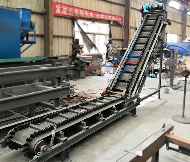 大倾角皮带输送机